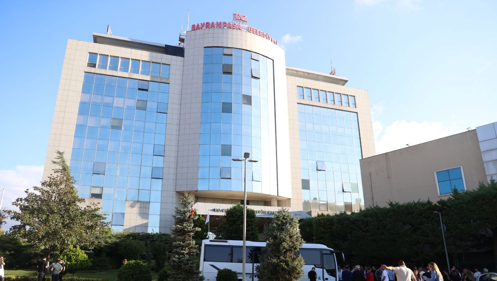 ak parti bayrampasa belediyesindeki secime dava acti WqOVEmFN