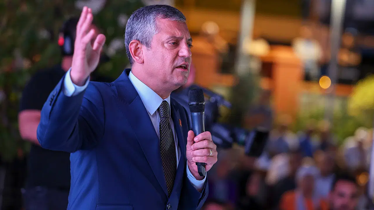 ozgur ozelden 15 eylul oncesi kritik cagri yarini isaret etti saat verdi QTAUZ2iu