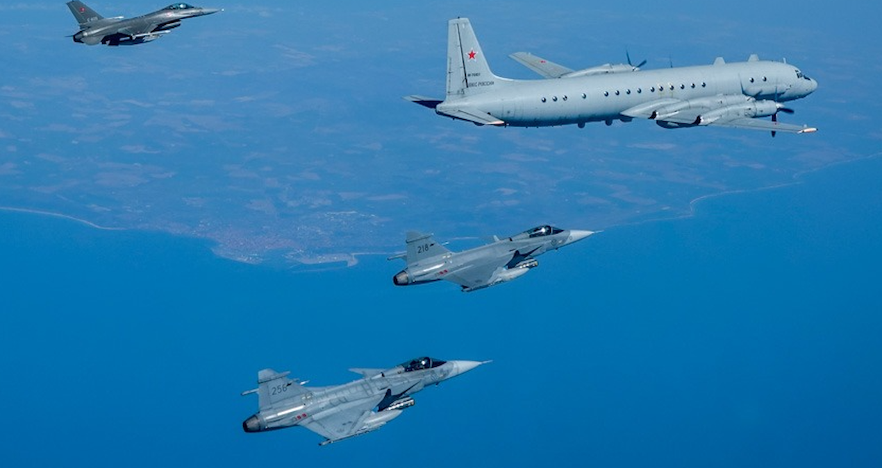 rus ucaklari avrupaya girdi ordular ayaga kalkti jetler devriyeye basladi DyKtDxEZ