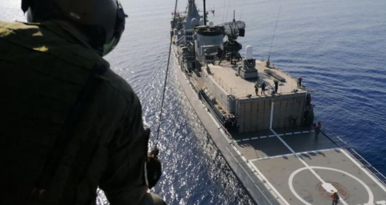 yunanistanda ege denizi panigi tum donanma 60 ucakla birlikte acil tatbikat wnWTb7yM