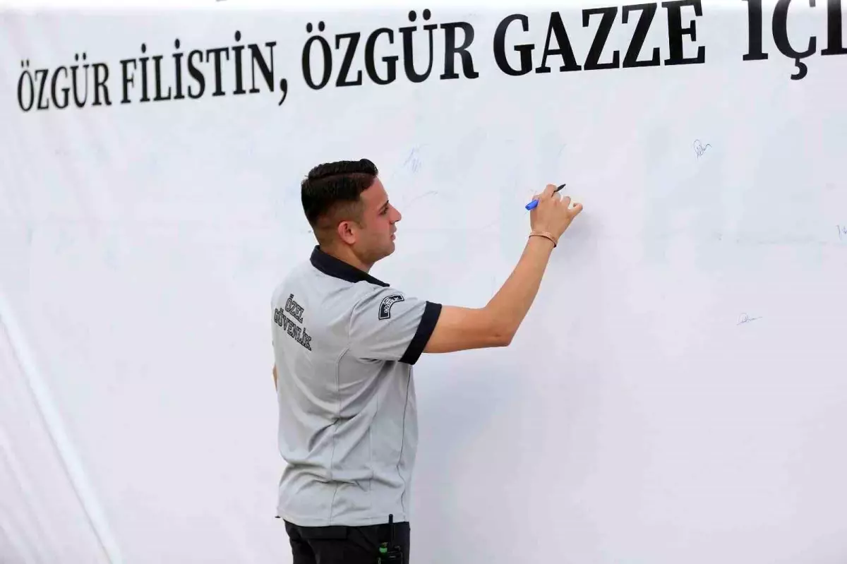 alkude ozgur filistin ozgur gazze icin gonulden gonule imza platformu ilgi gordu JvOEeJ1s