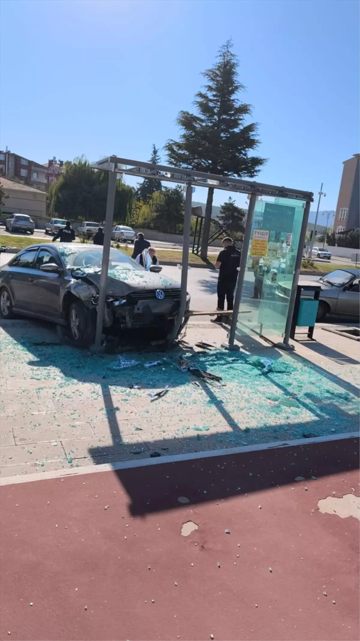 beysehirde trafik kazasi duraktaki kisi yaralandi gDTDYSLW.jpg