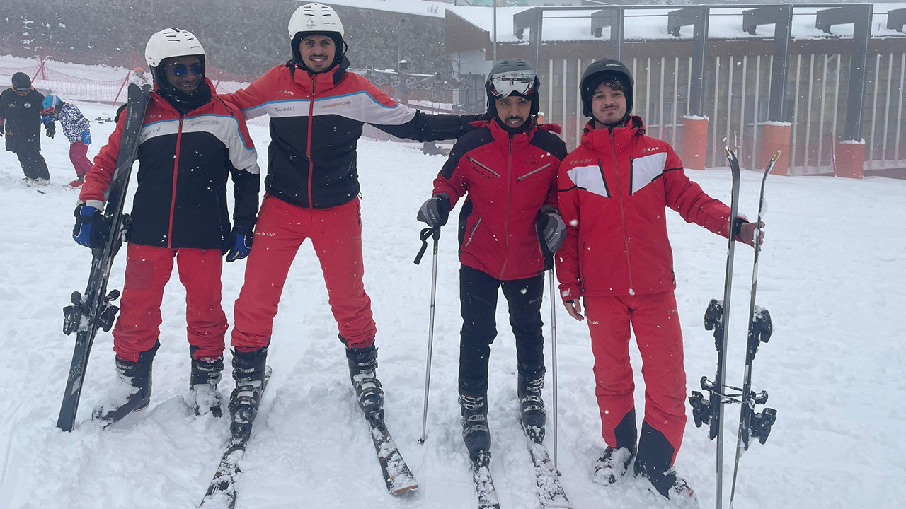Erzurum’da Uluslararası Öğrenciler Kayak Keyfi Yaşadı