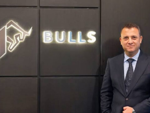 Bulls girisim bulgs bedelsiz icin dugmeye basti ZSlJnVJL